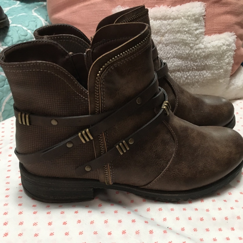 Maurice’s Ankle boots brand new